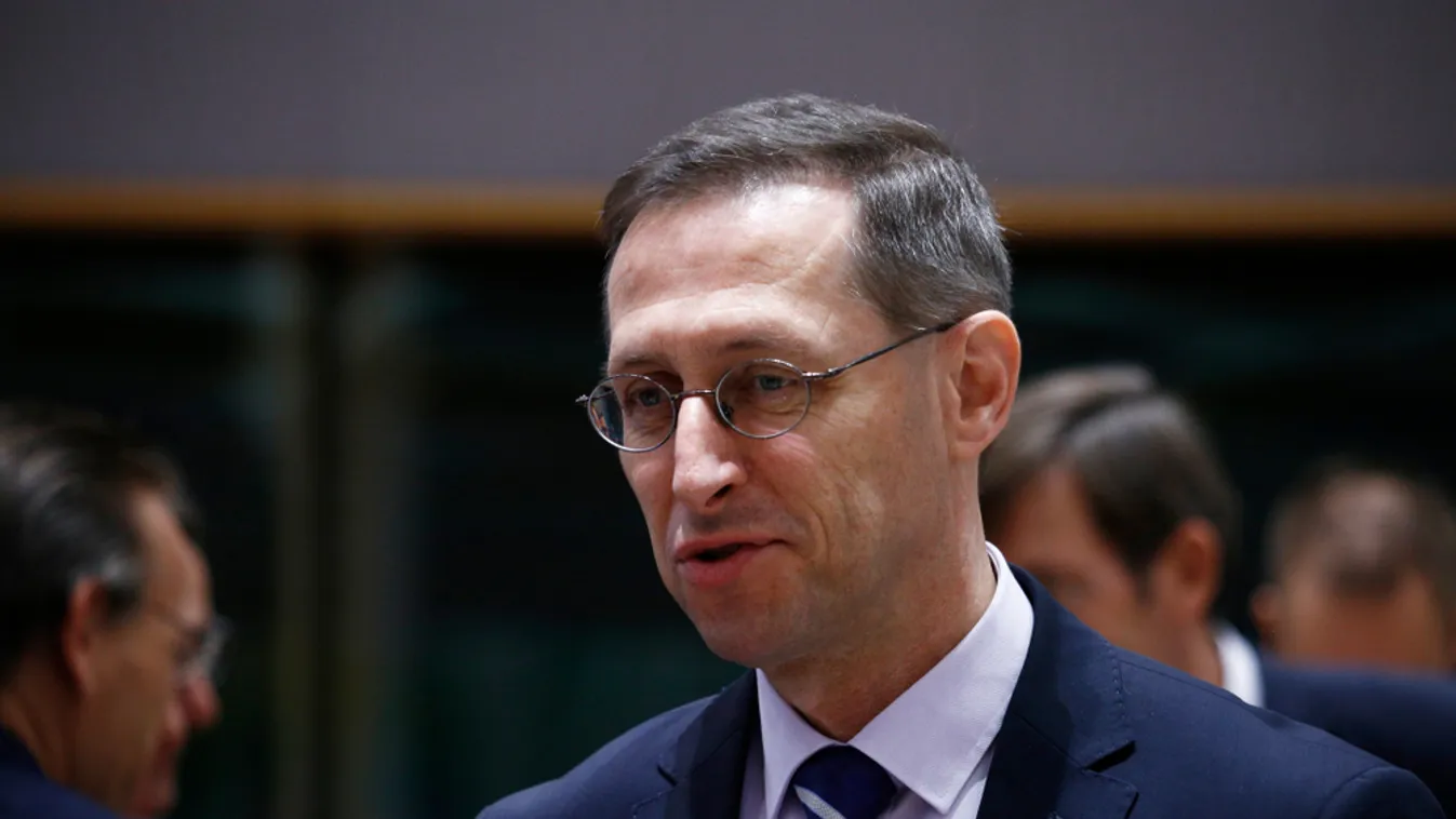 Varga Mihály: csütörtöktől érkeznek a 15 százalékkal emelt nyugdíjak