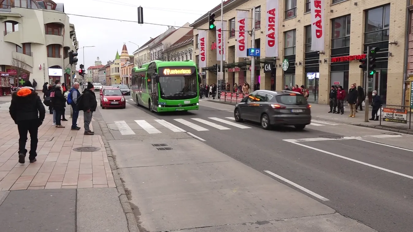 Járatkimaradások, késések és felmondások Pécsett