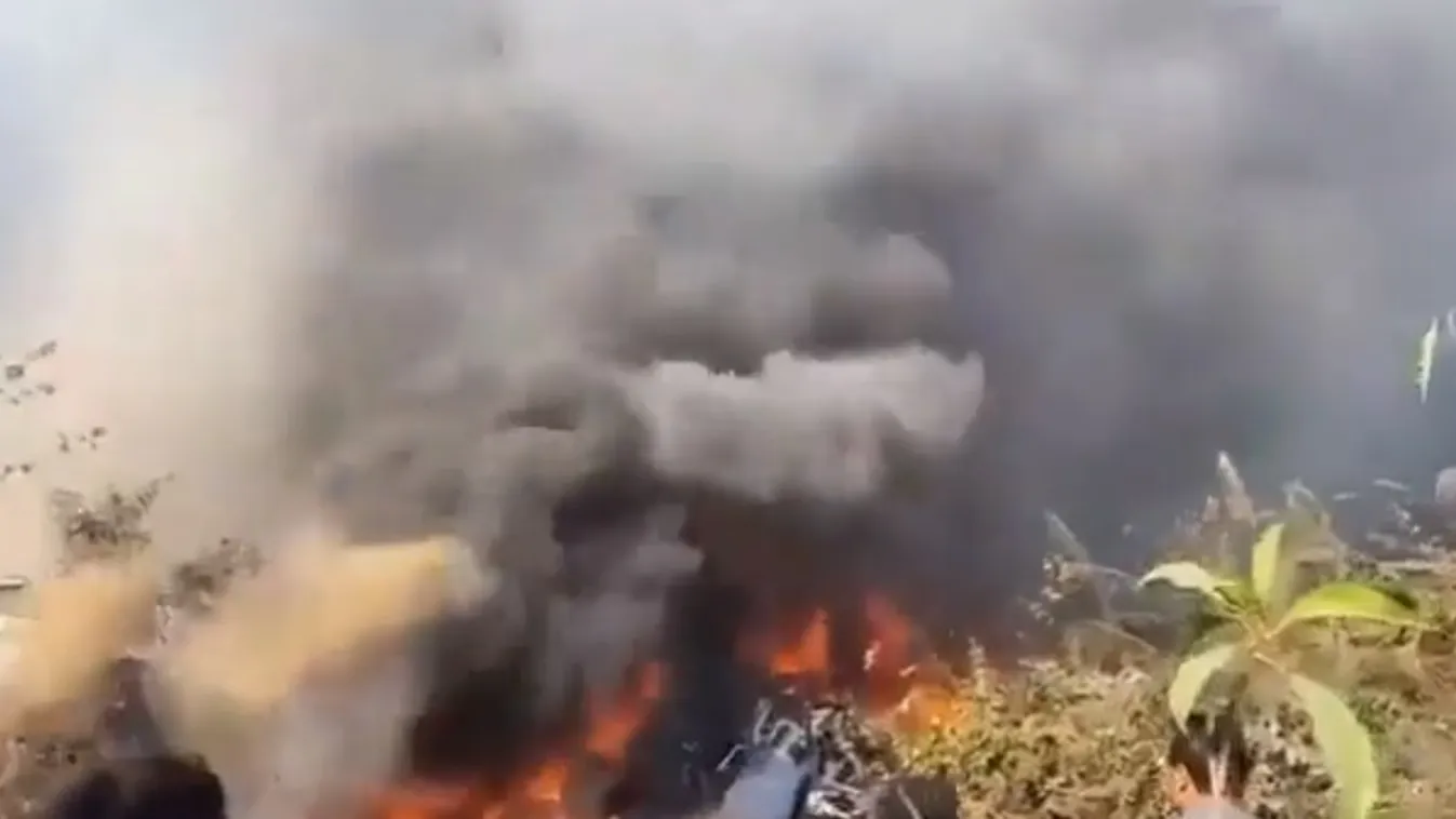 Lezuhant egy utasszállító repülőgép Nepálban