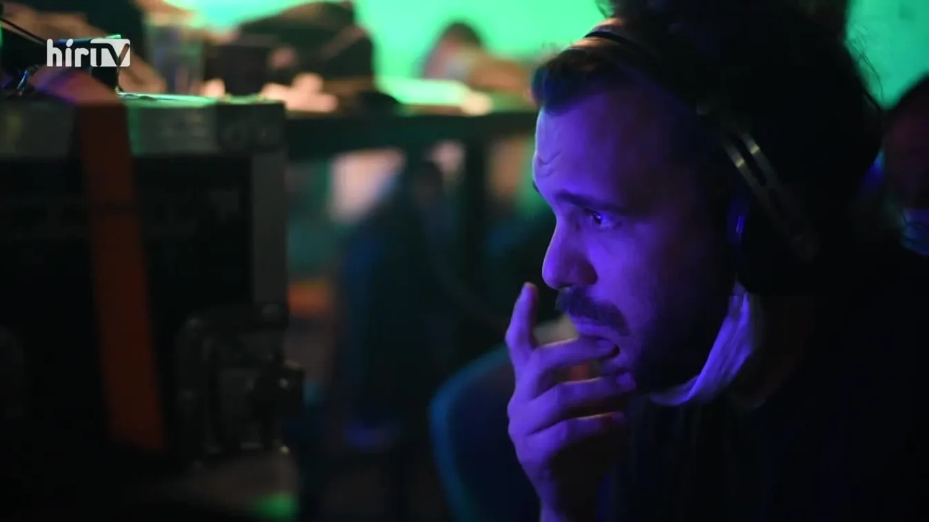 Svenk: Átjáróház