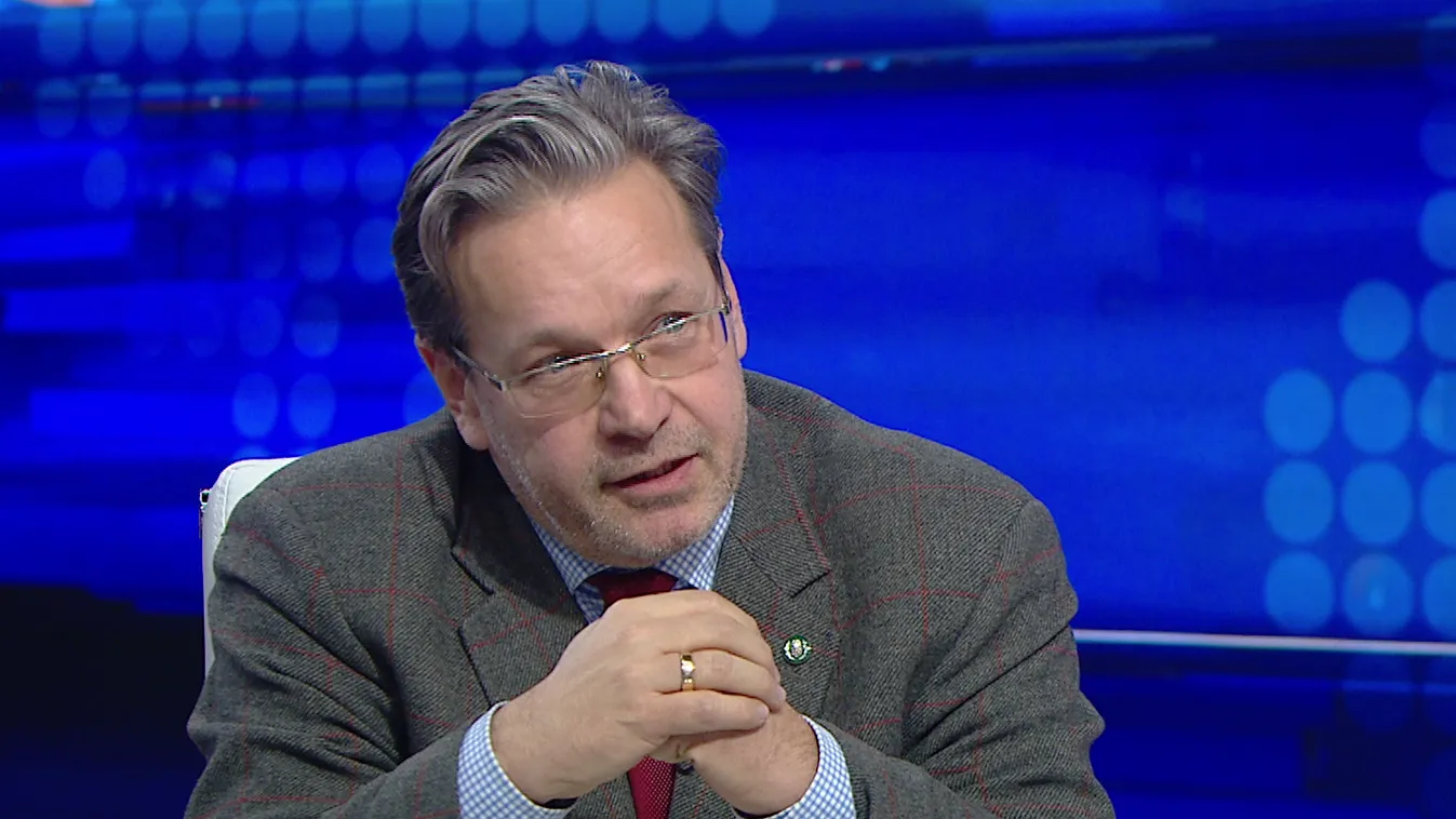 Vejkey Imre: XVI. Benedek azt hirdette, hogy egy út vezet az üdvösségre és ezt kell megélni