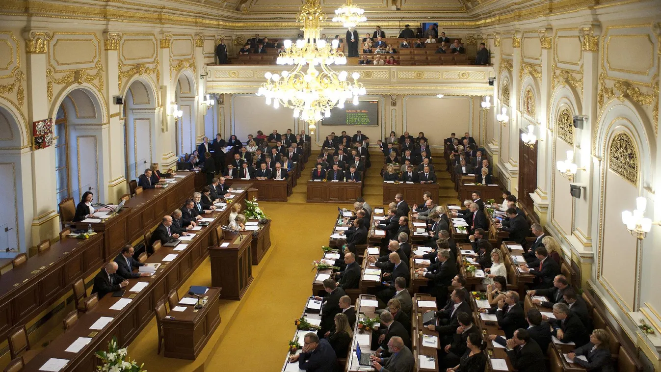 Nem sikerült megbuktatni az ellenzéknek a cseh kormányt