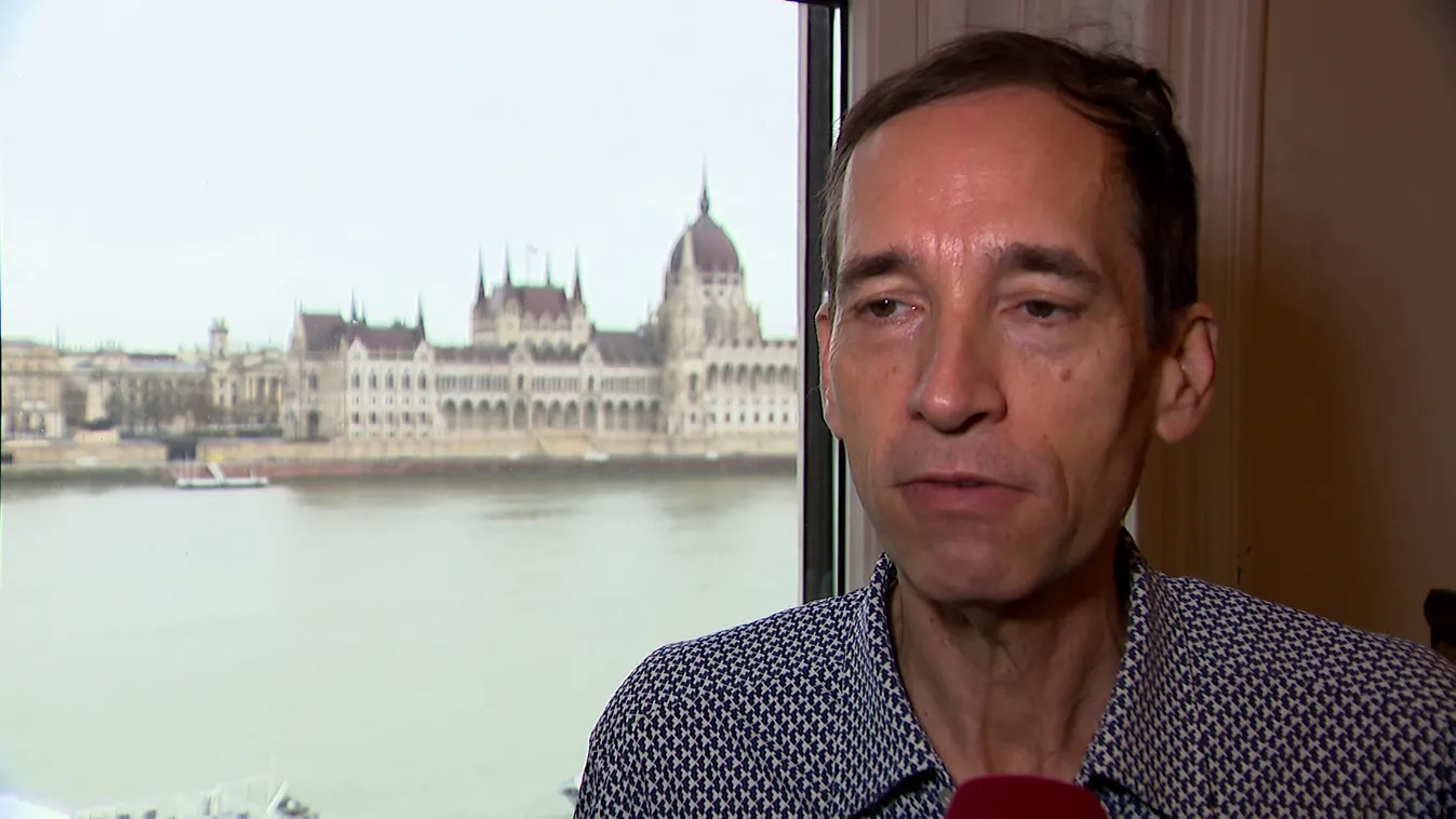 Mentőövet dob a kormány a turizmusnak