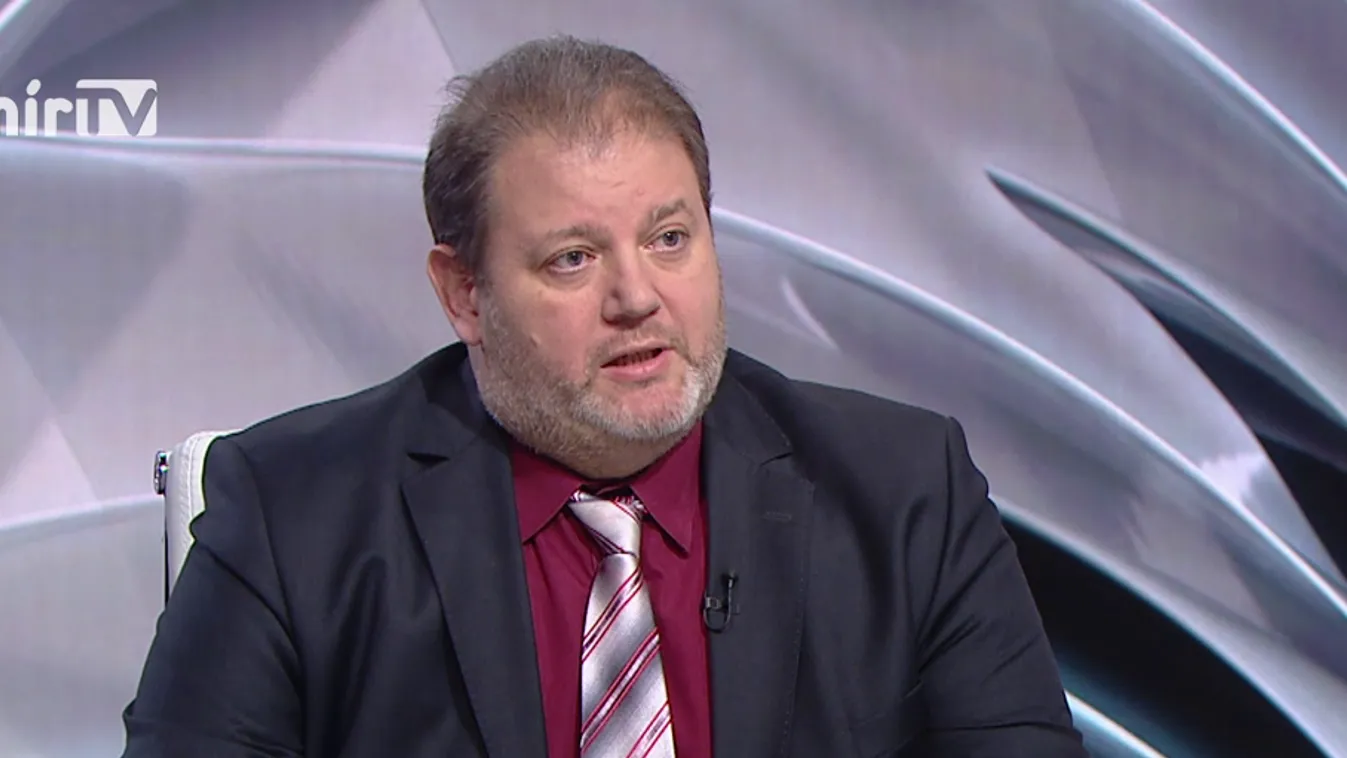 Somkuti Bálint: Még hosszú idő, amíg be lehet vetni a Leopard 2-es tankokat az ukrán harcmezőn