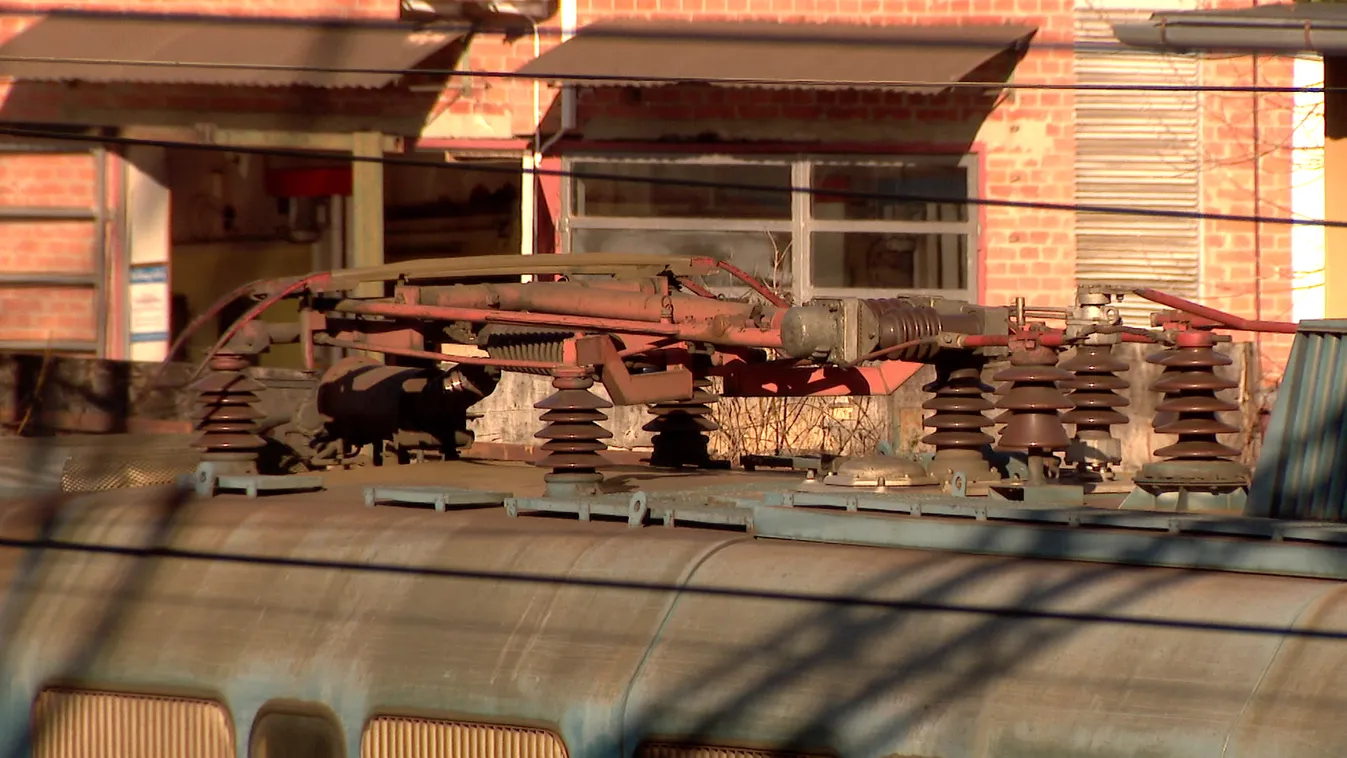 Továbbra is életveszélyben az a 14 éves fiú, aki áramütést szenvedett