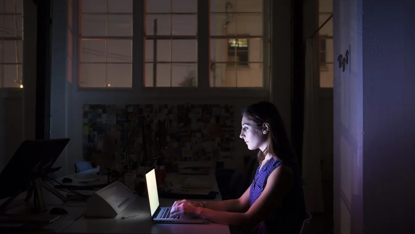 Bosszúpornó! - Mit tegyünk, ha exbarátunk kirakja a netre a nemkívánt képünket?