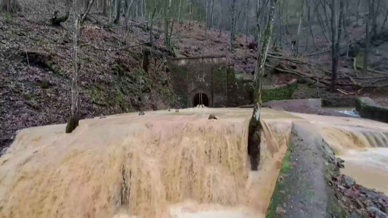 Esőzés miatt nem látogatható az aggteleki barlang egy része