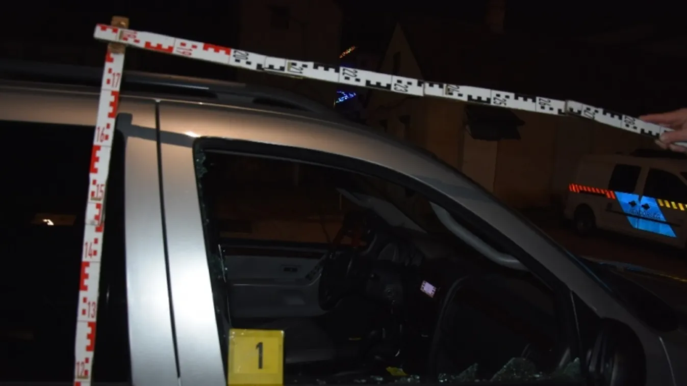 Rendőrség: Betörte az autó egyik ablakát a felháborodott gyalogos Veszprémben