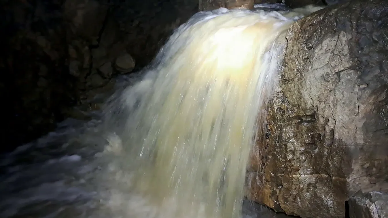 Radar - Áradás a barlangban