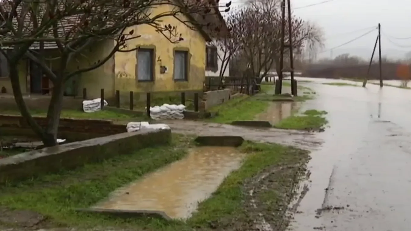 Árad a Sajó és harmadfokú készültség az Ipolyon és a Tarnán
