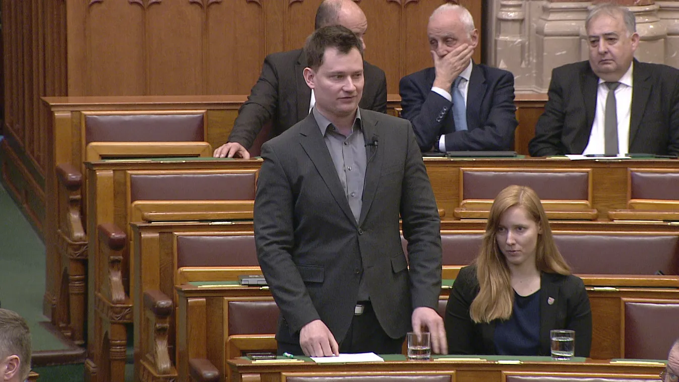 A debreceni akkumulátorgyárról értekeztek az Országgyűlésben