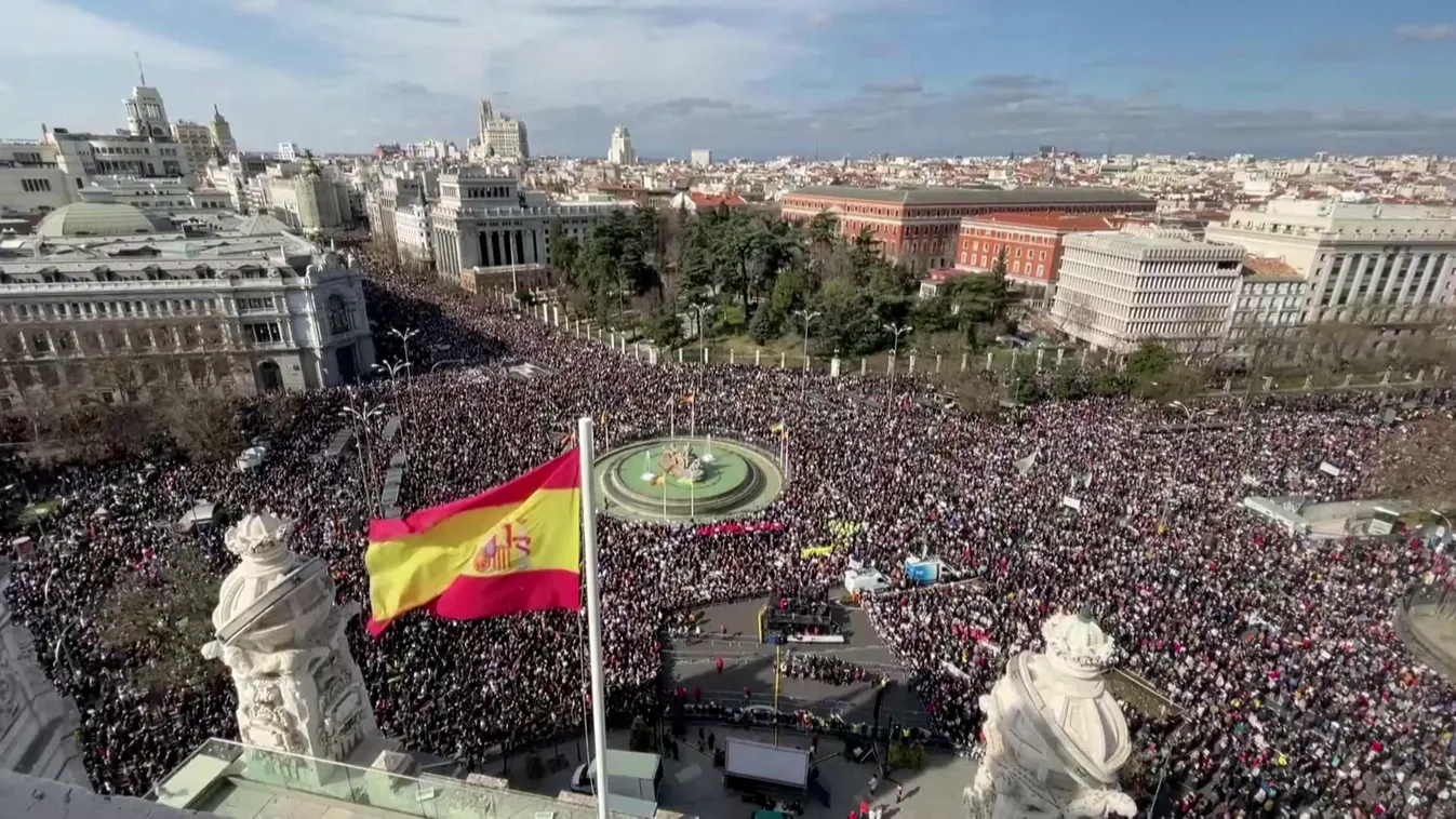Százezrek tüntettek Madridban