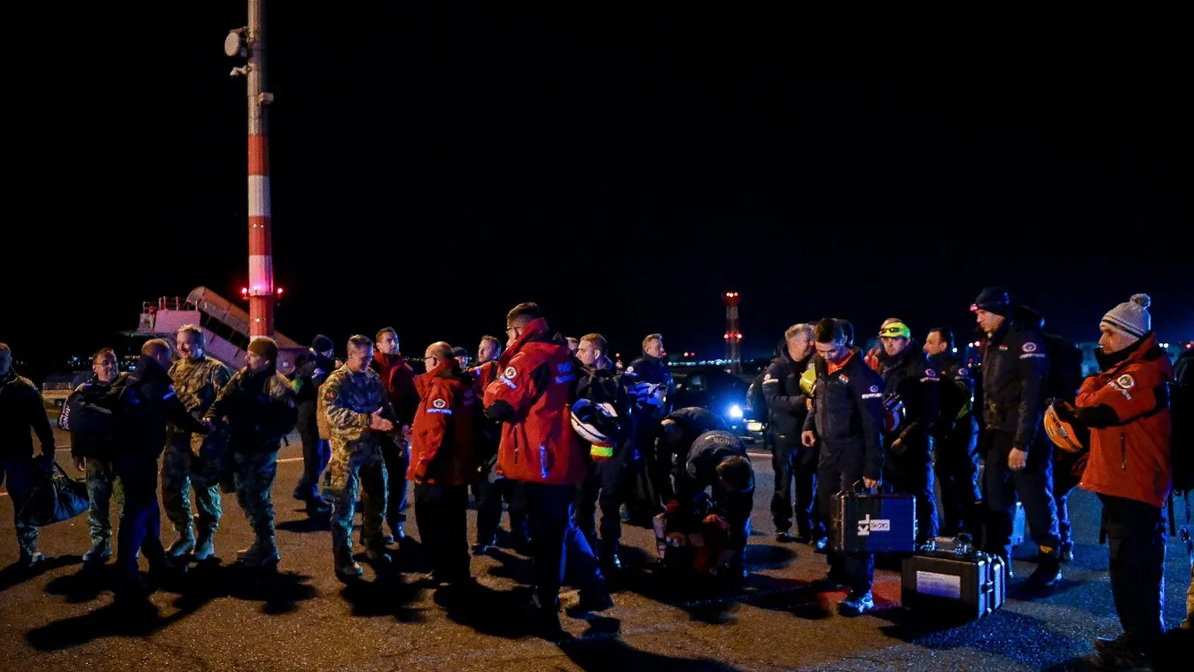 Hazaérkezett a Hunor mentőcsapat