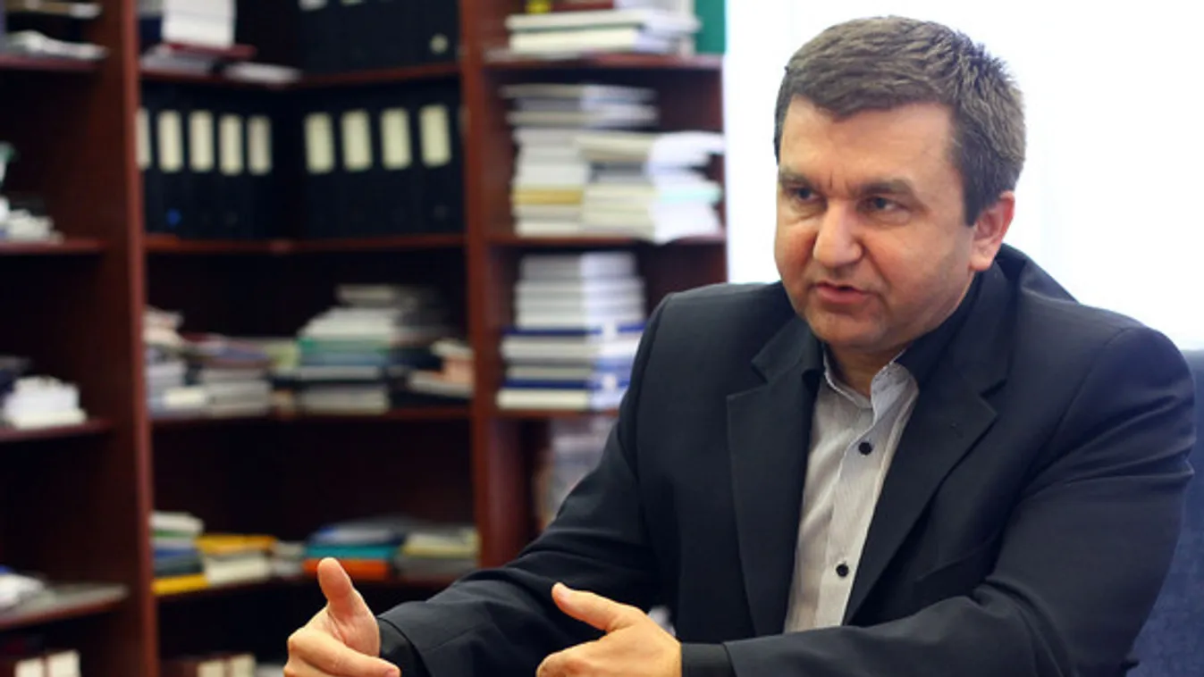 Czomba Sándor: Magyarországon mindig a jobboldali kormányok alatt nőttek jelentősen a minimálbérek