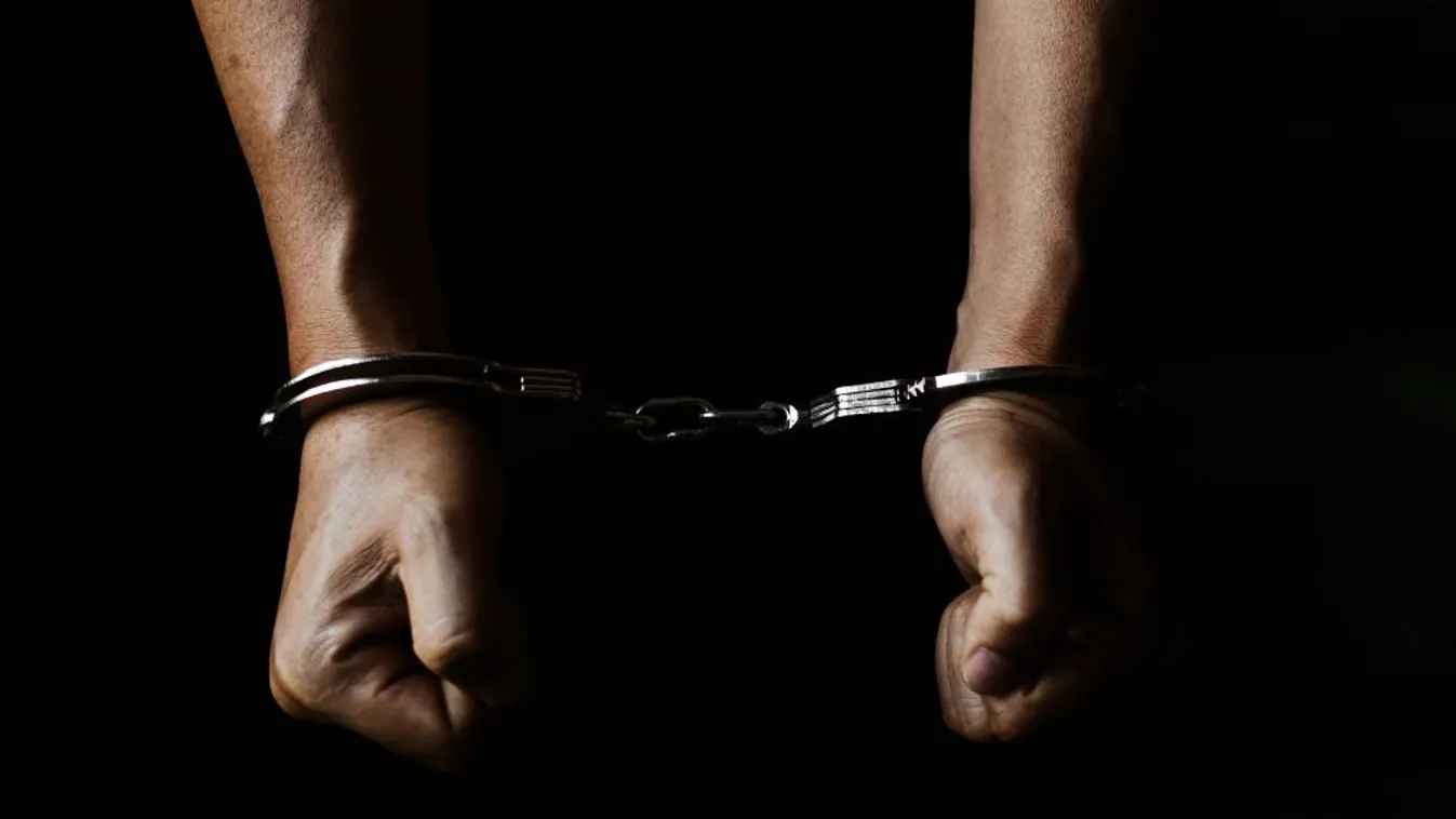 Csaknem másfél kilogramm drogot találtak három dílernél Taktaharkányban