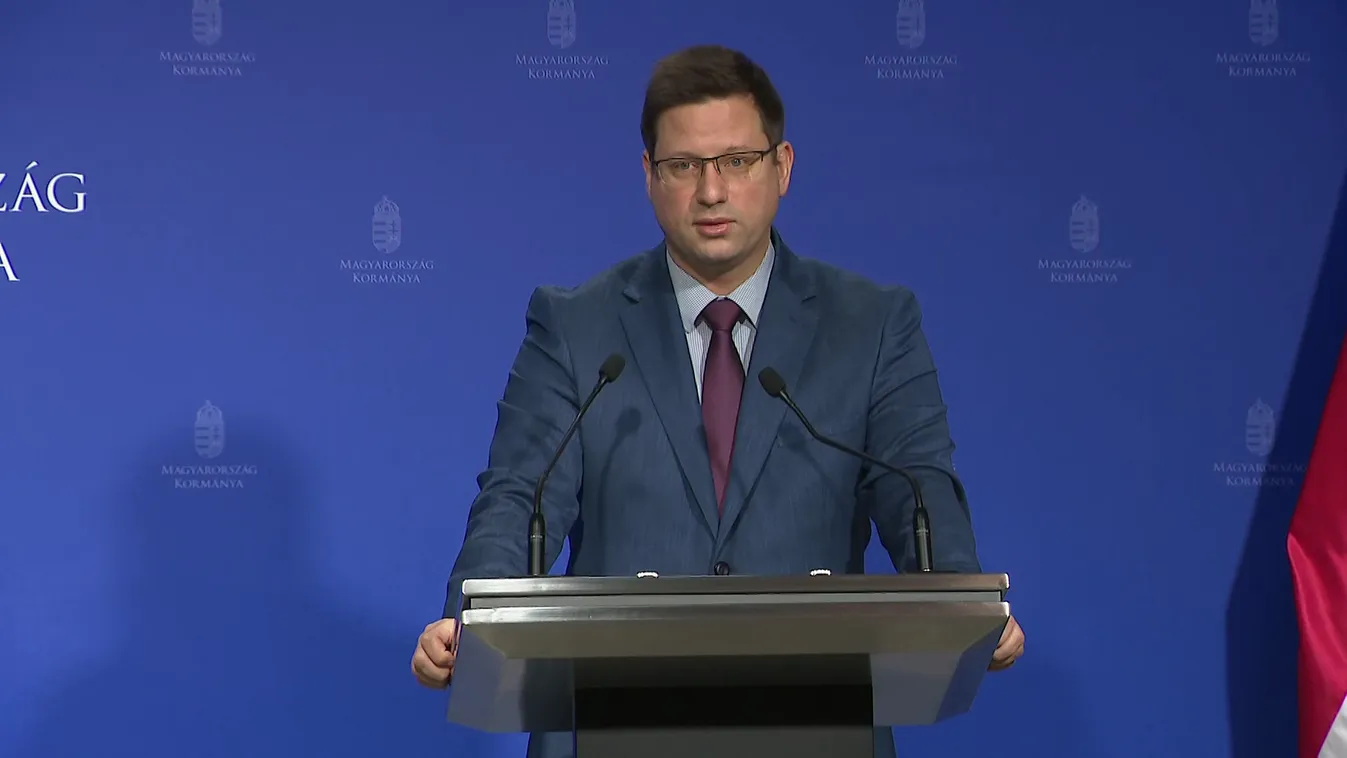 A miniszterek lemondásával újabb európai uniós kérésnek tett eleget a magyar kormány