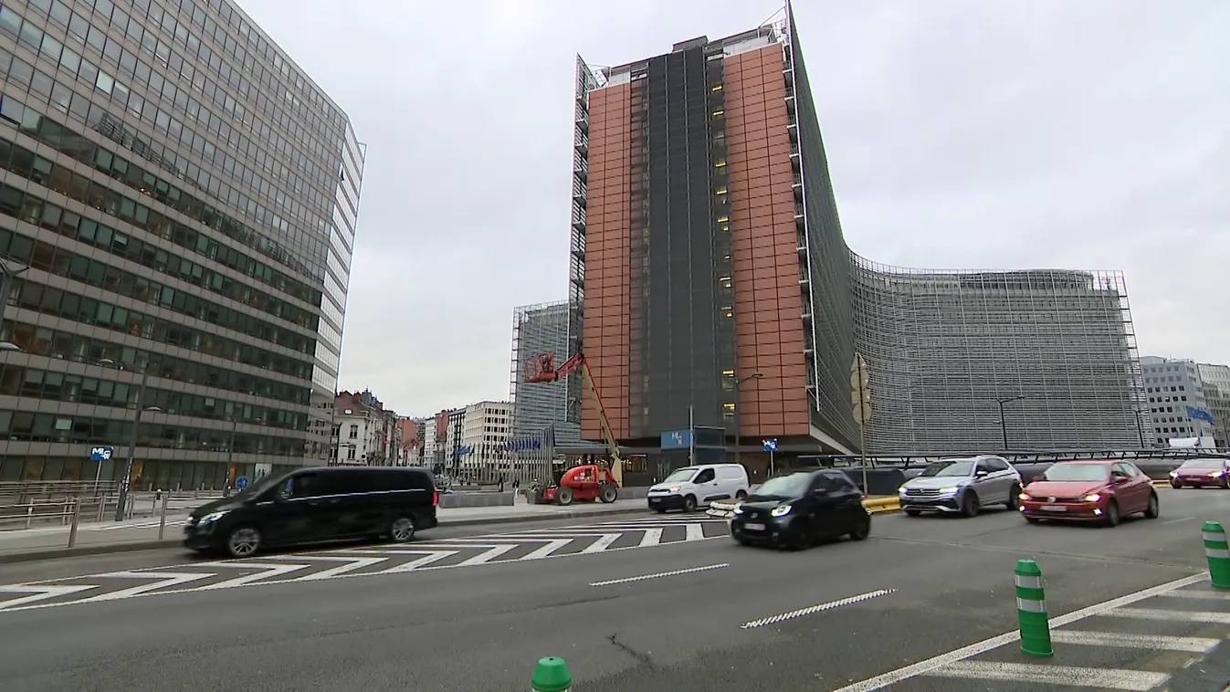 Megvonták a korrupcióval vádolt szocialista EP-képviselők mentelmi jogát