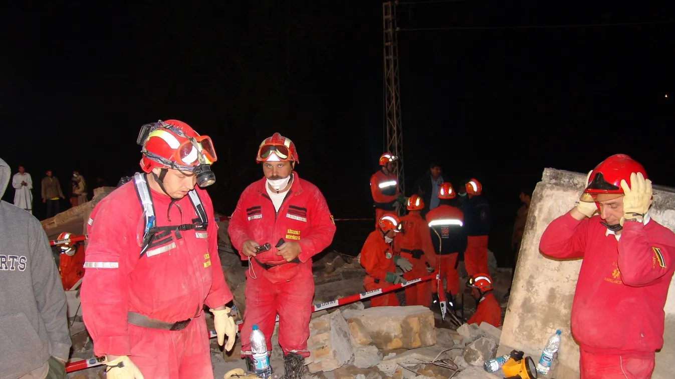 A Baptista Szeretetszolgálat speciális mentőcsapata visszatér Magyarországra, érkezésüket 9 órakor élőben közvetítjük Facebook-csatornánkon