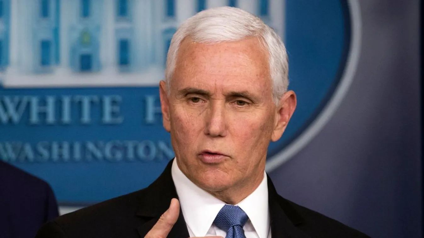 Nyomozók kutatták át Mike Pence korábbi alelnök otthonát