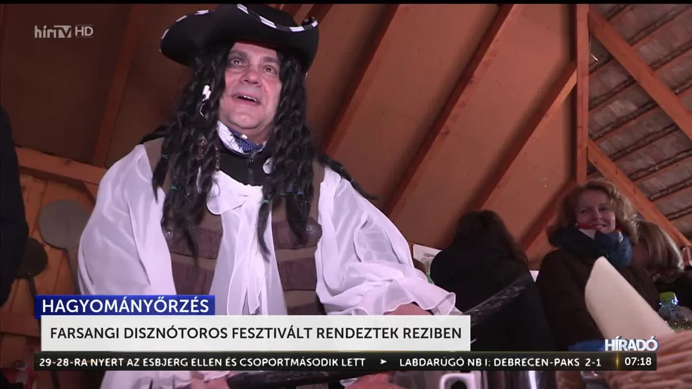 Hagyományőrző farsangi disznótoros fesztivált rendeztek Reziben