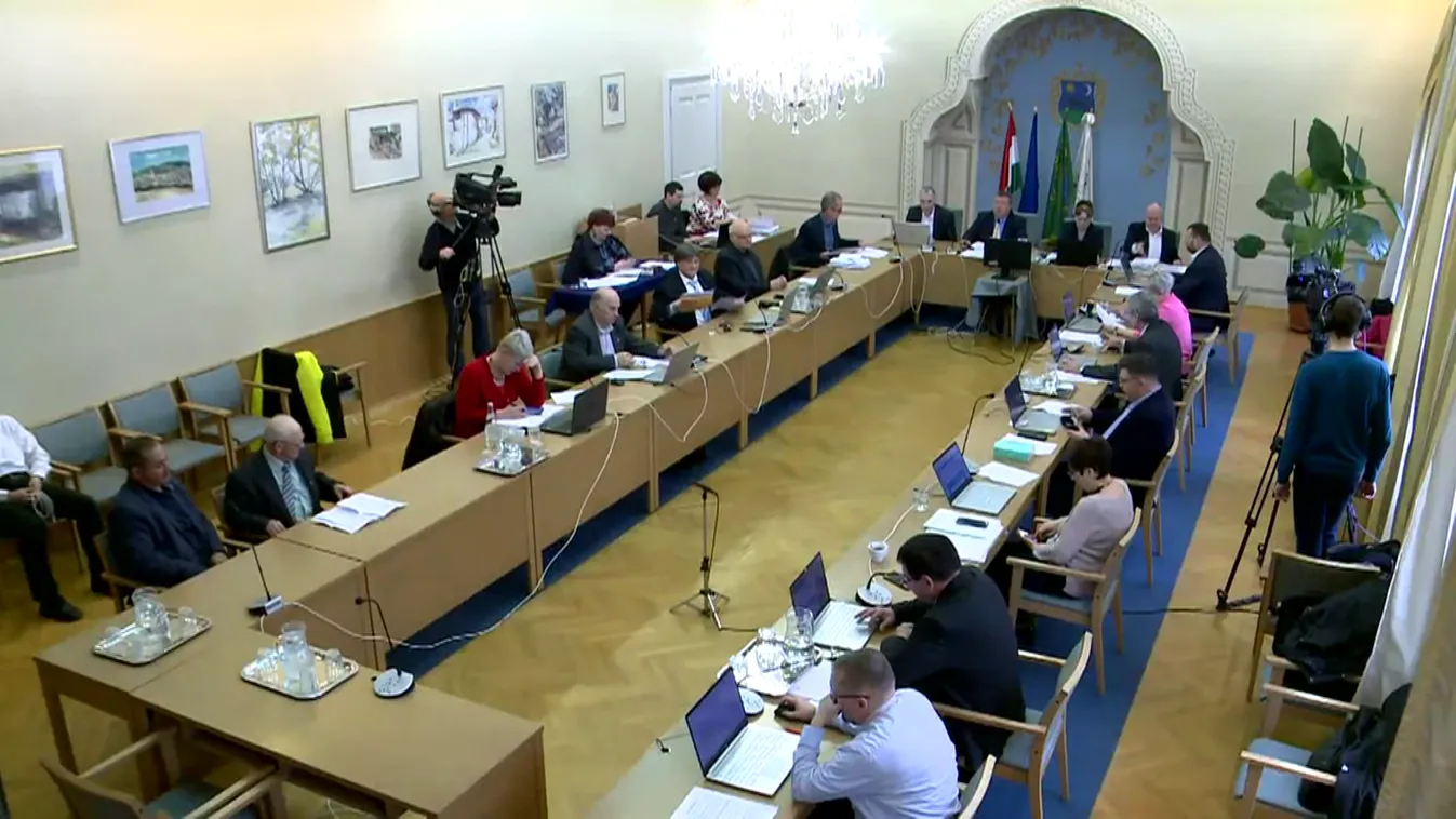 Saját bevallása szerint tóba lökte volna a miniszterelnök-helyettest Gyöngyös baloldali polgármestere