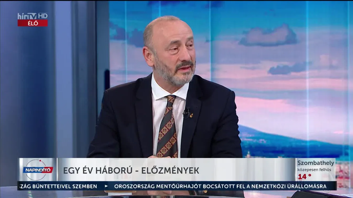 Egy év háború - előzmények