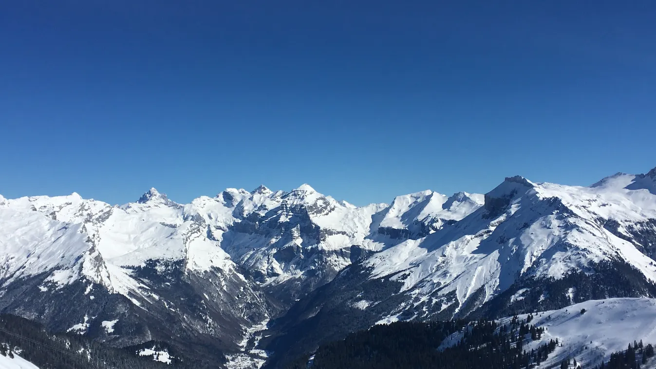 Mesebeli francia sírégió, ahonnan a Mont-Blanc is jól látszik