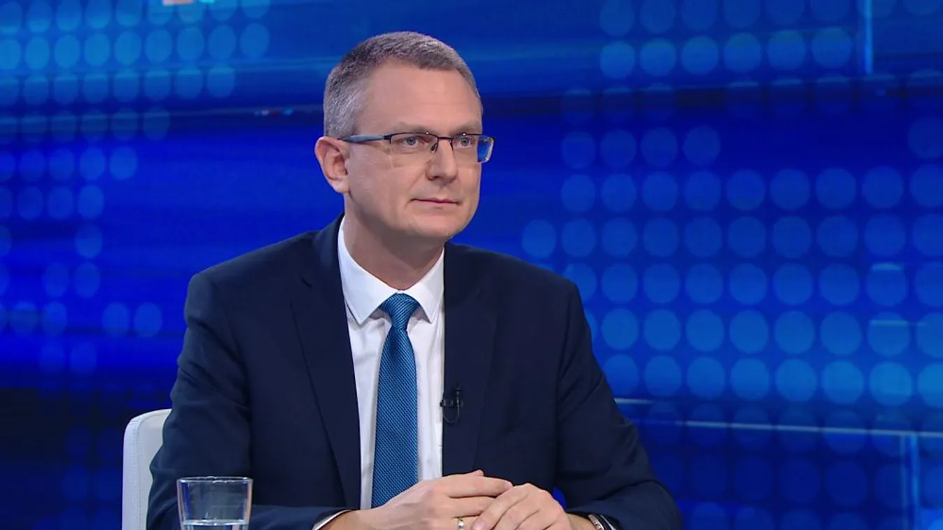 Rétvári Bence: a gyermekek érdeke a legelső