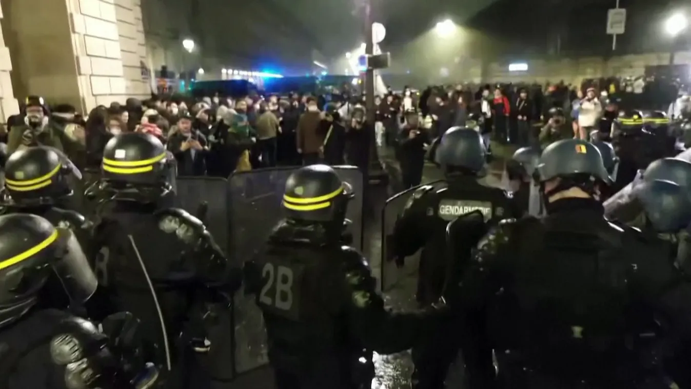 Egyre erőszakosabbak a tüntetések Párizsban