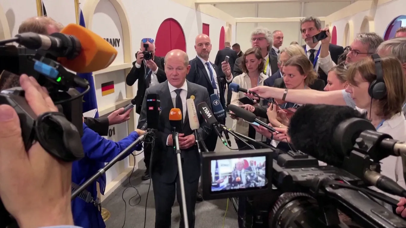 A német kancellár vonakodik a magyar gyermekvédelmi törvény ellen indított uniós pertől