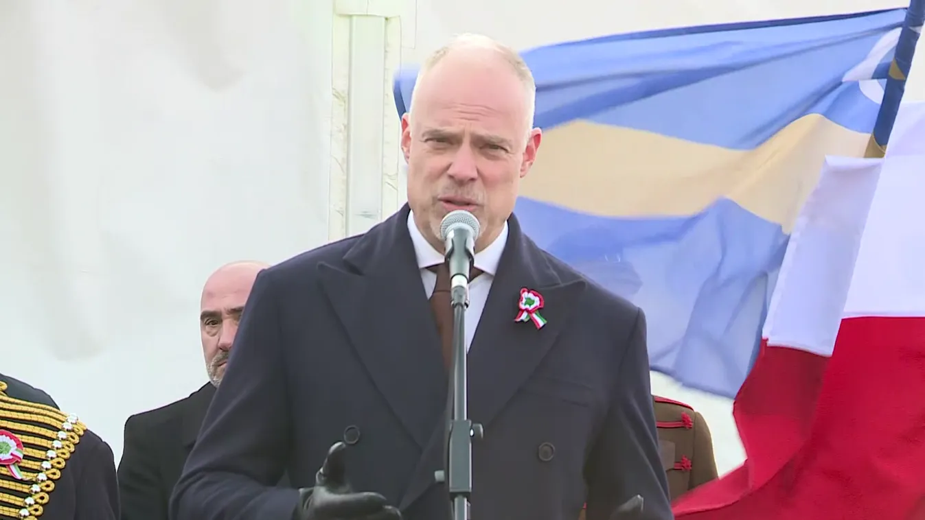 Szalay-Bobrovniczky Kristóf: Újra a veszélyek korát éljük