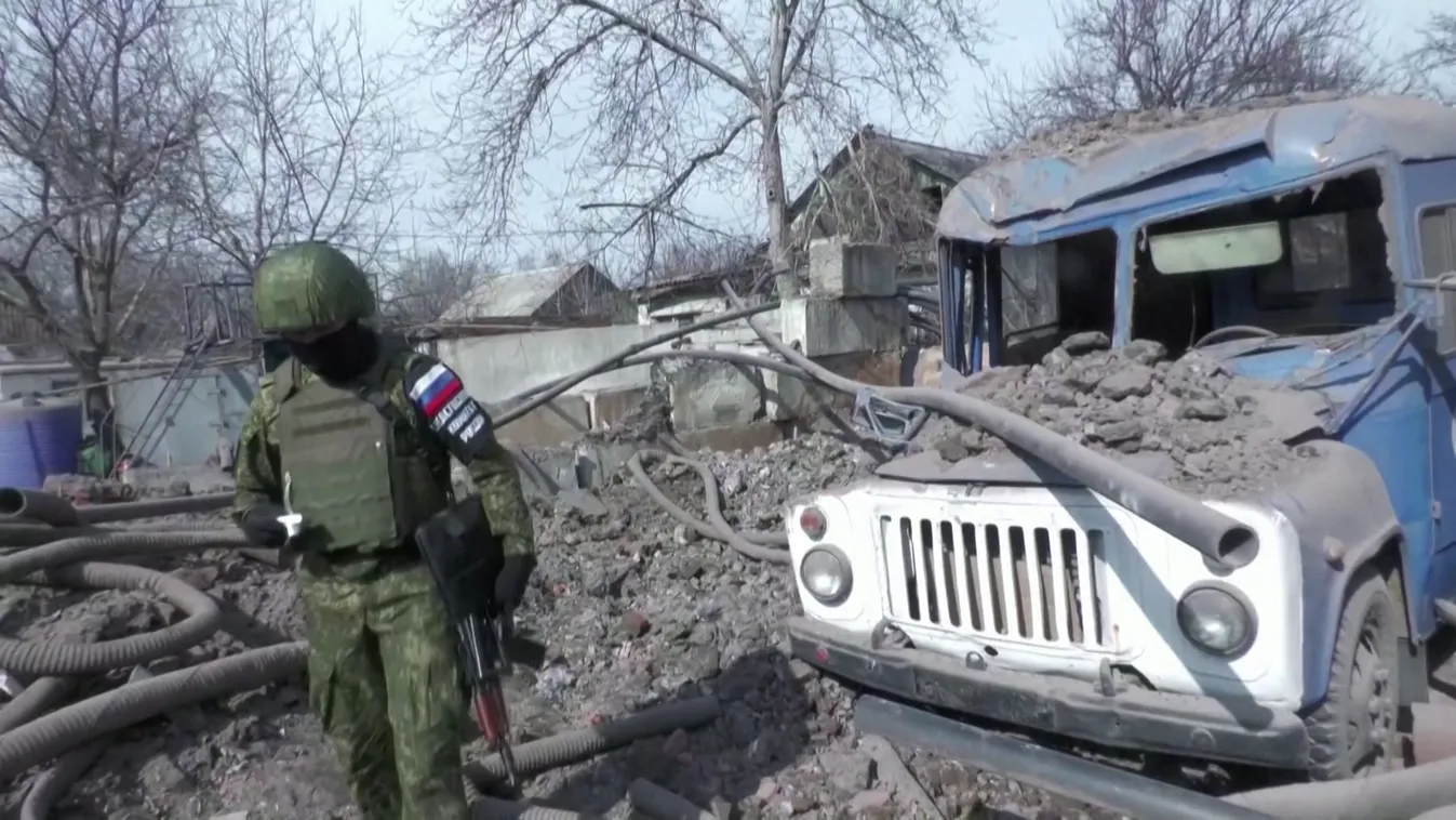 Drónokkal támadják egymást