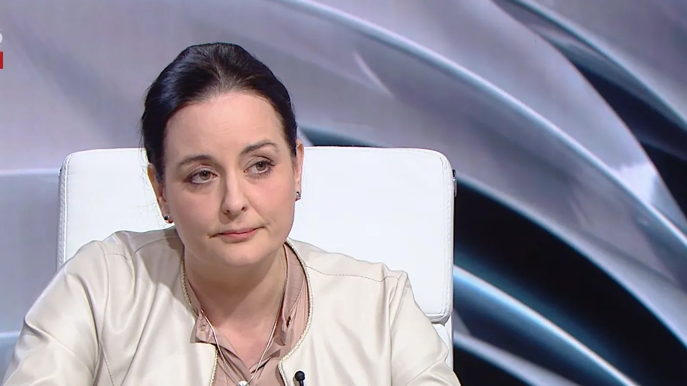 Máthé Zsuzsa: Hodász az egyház elleni hadjárat eszköze