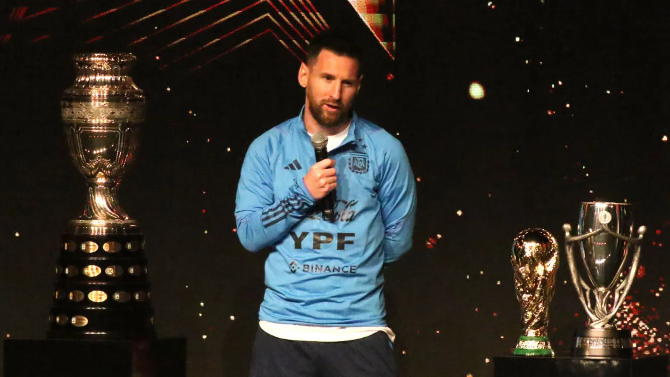 Messi életnagyságú szobrot kapott + videó