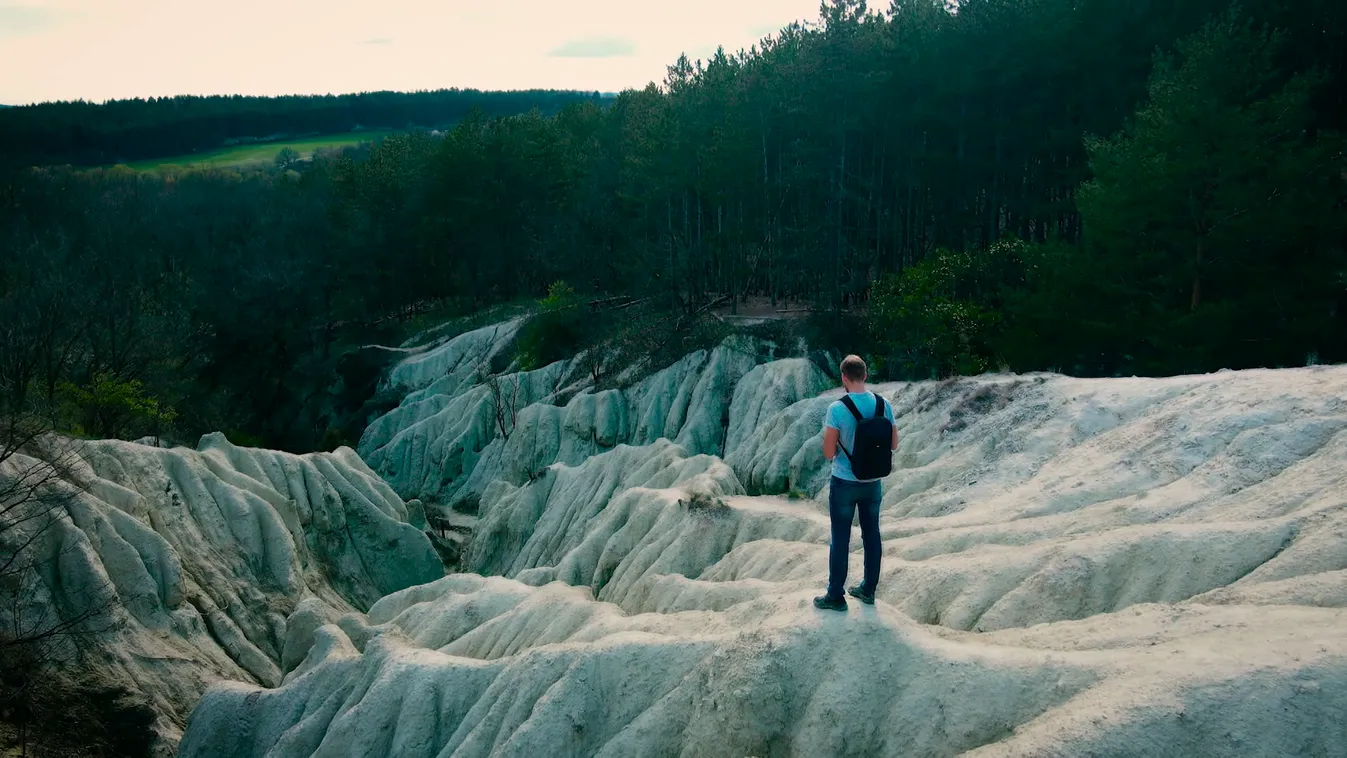 Radar - Holdbéli táj