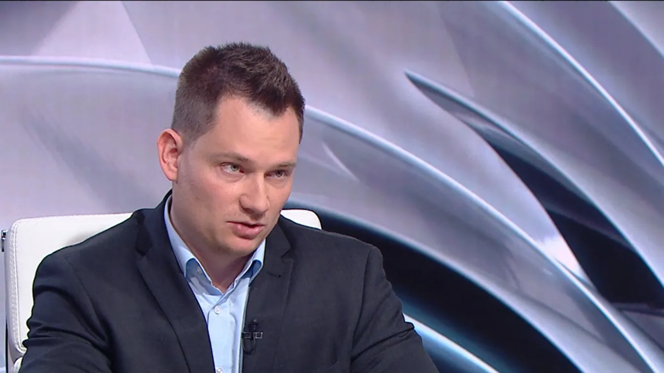 Az LMP betiltaná a TikTokot a 18 év alattiaknak