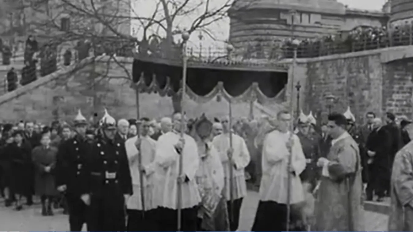 Radar - Múltbéli ünnep Budapesten