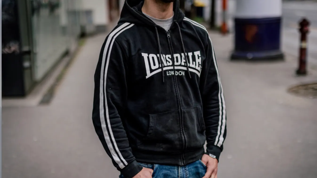 Külföldi antifák ütöttek-rúgtak egy magyar fiatalt Budapesten