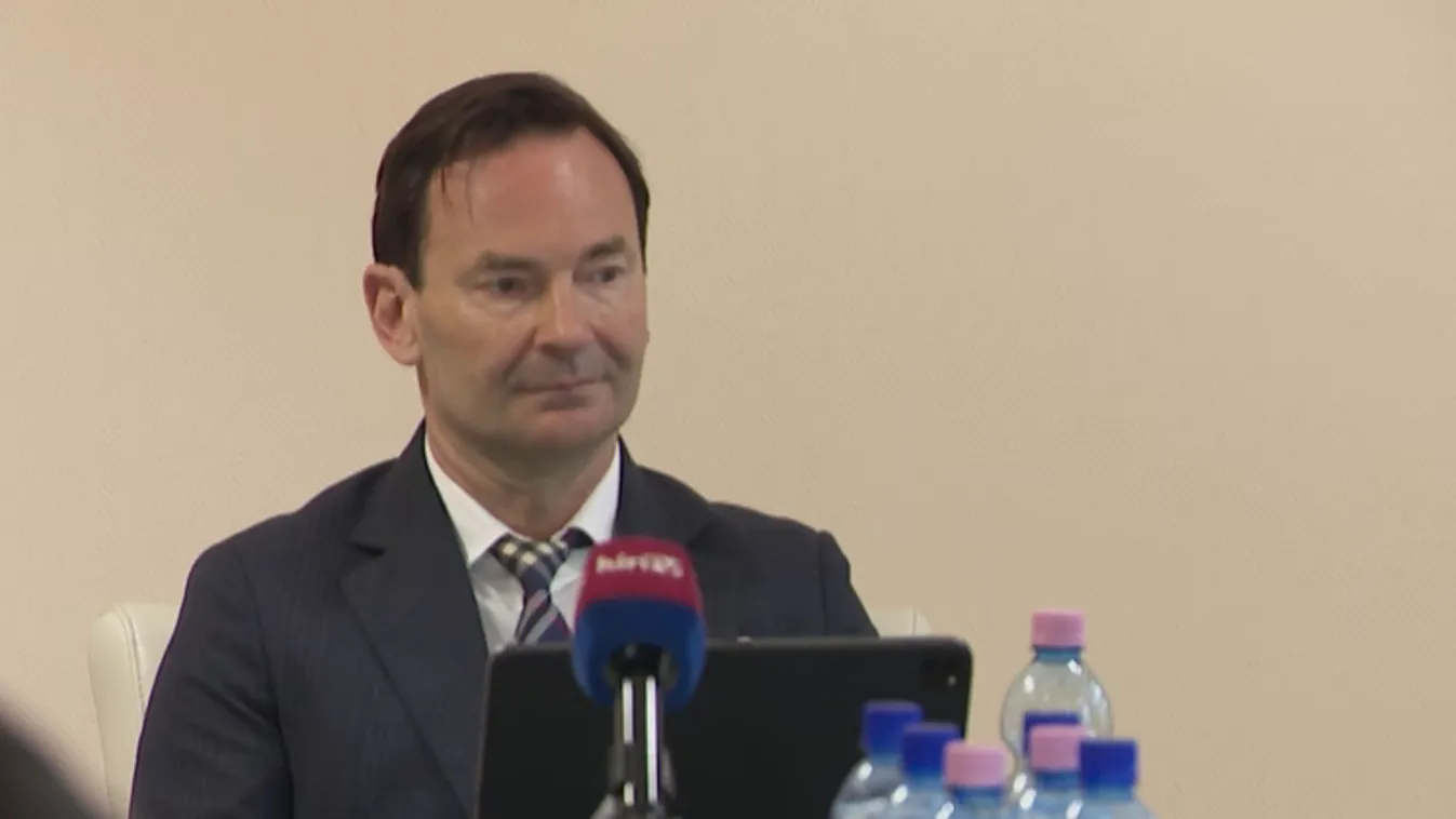 Lábbilinccsel a bokáján tért vissza a közéletbe Gyömrő baloldali polgármestere