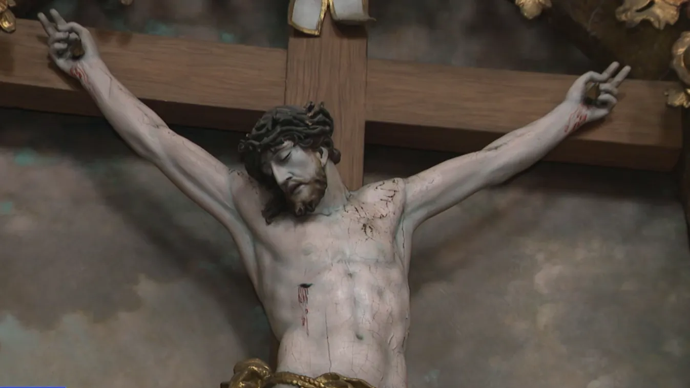 Sajátos közép-európai hagyomány a nagyszombat esti körmenet