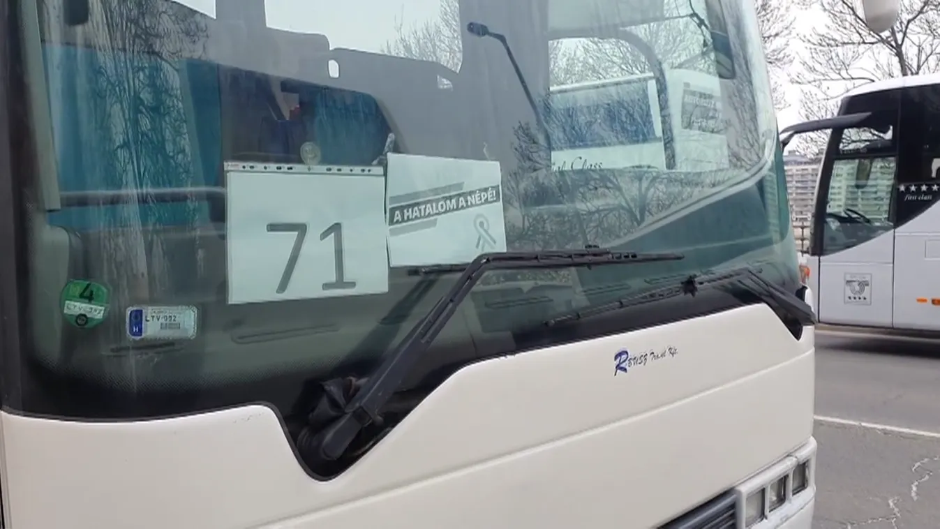 Mandiner: A DatAdat és az MMM fizette a szimpatizánsok buszoztatását