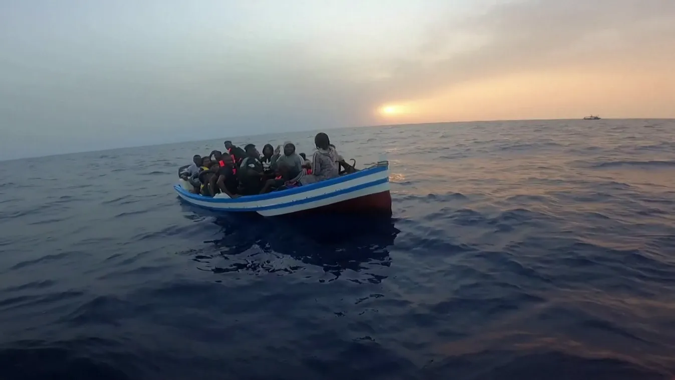 Manfred Weber: Készen kell állni a kerítések építésére