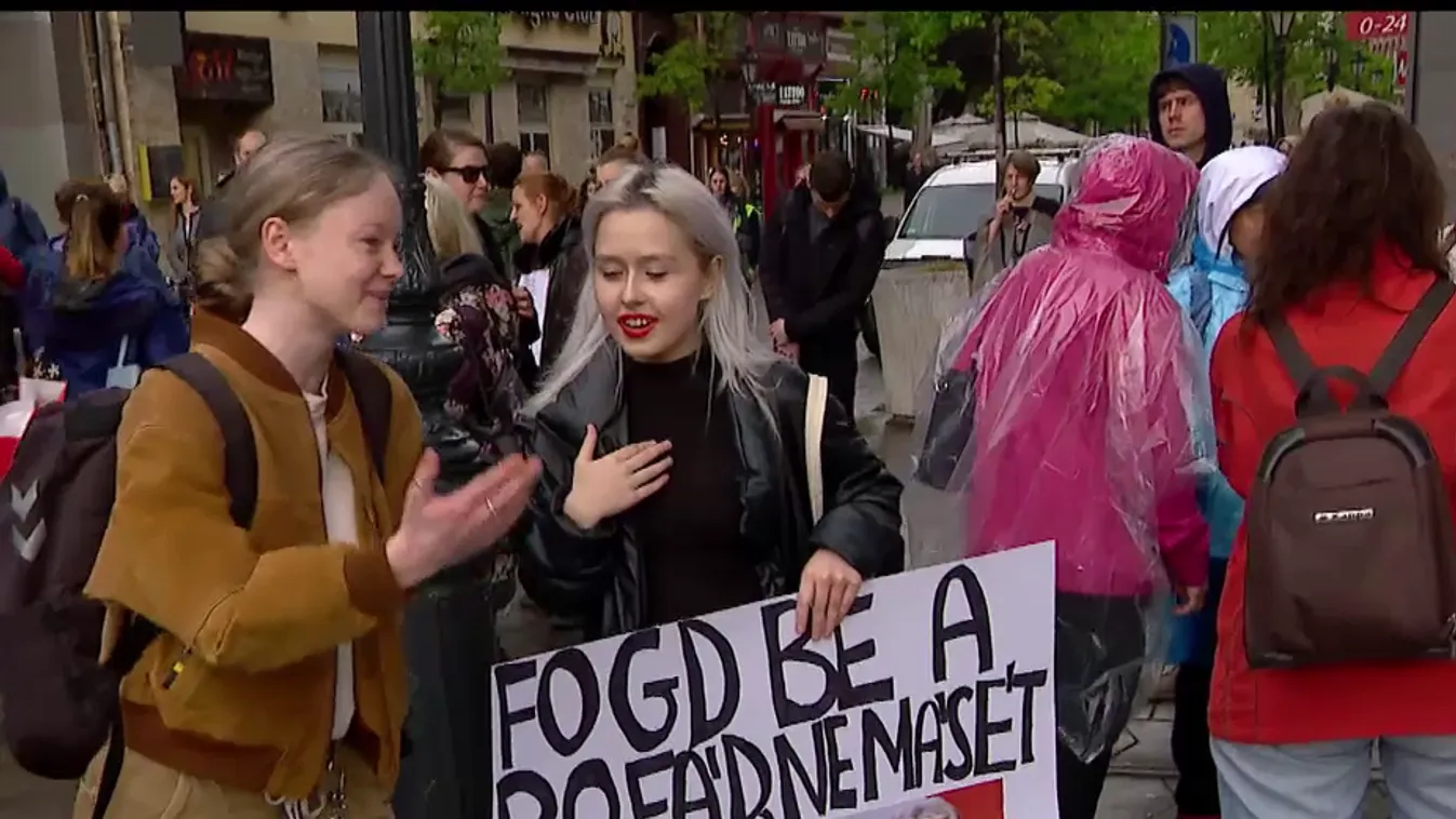 Sorra szólalnak meg a politikusok a tanártüntetés után