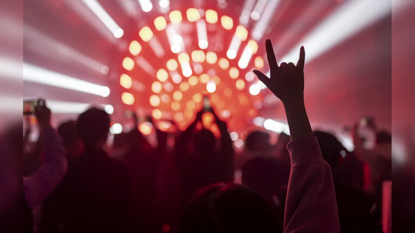 Napindító - Készülnek a nyaralásra és fesztiválszezonra a fiatalok