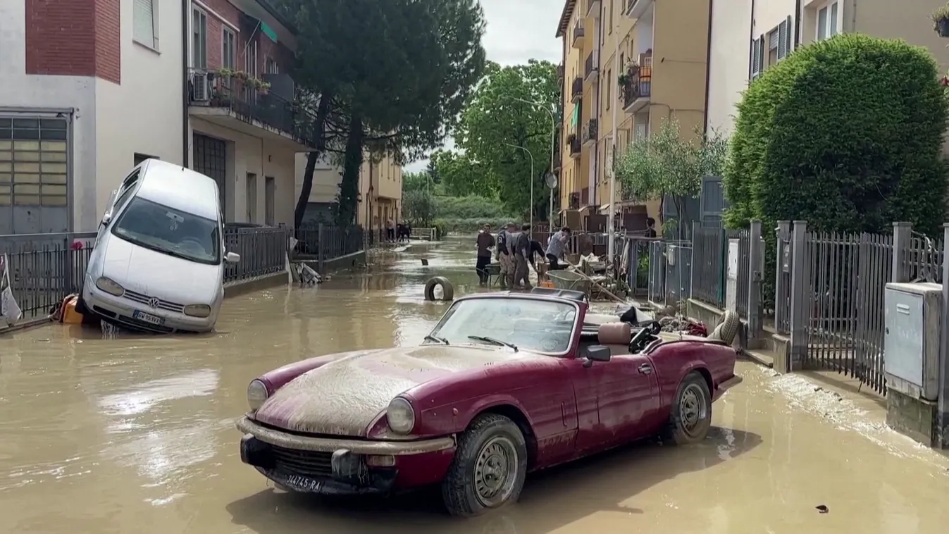 14 halálos áldozata van az olaszországi áradásoknak