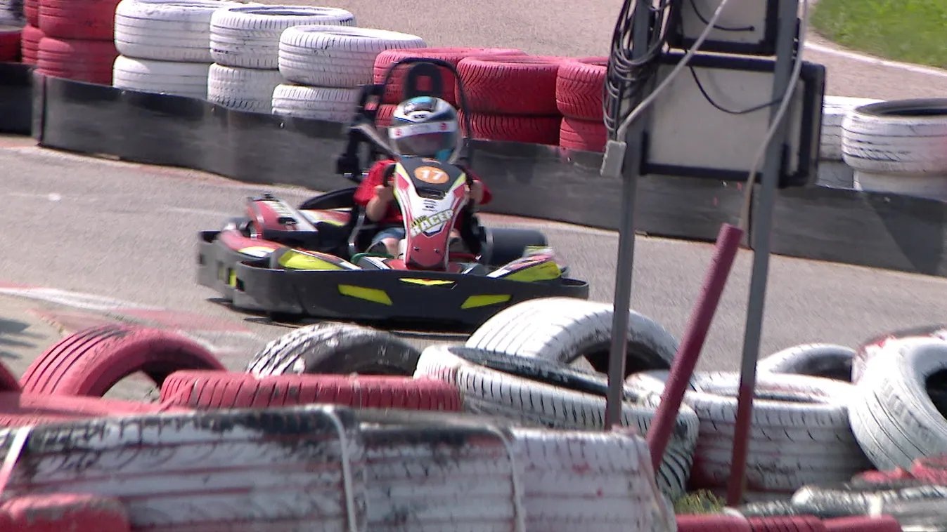 A száguldást élvezhette több súlyosan beteg gyerek a zsámbéki tesztpályán