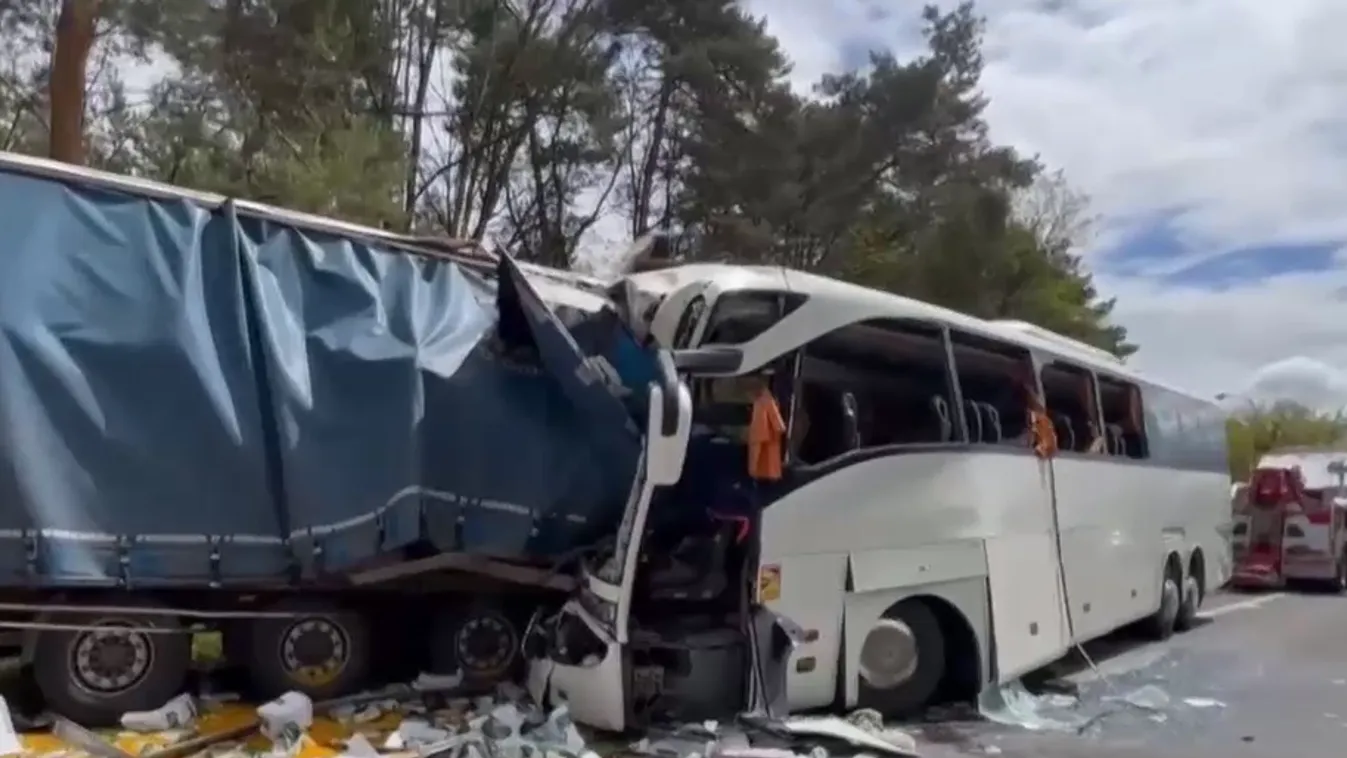 Negyvenhatan már hazaérkeztek Magyarországra