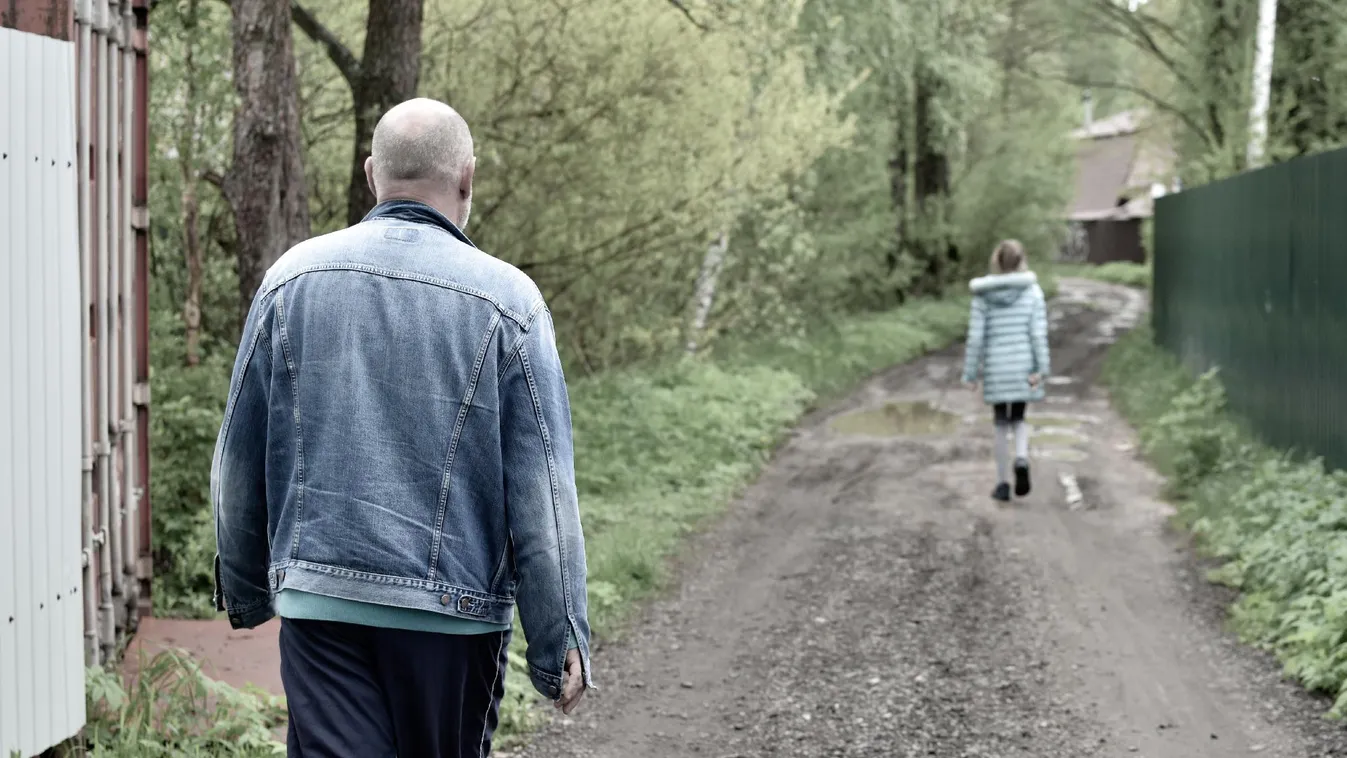 A pedofilok kémiai kasztrálásának bevezetését sürgeti a Mi Hazánk