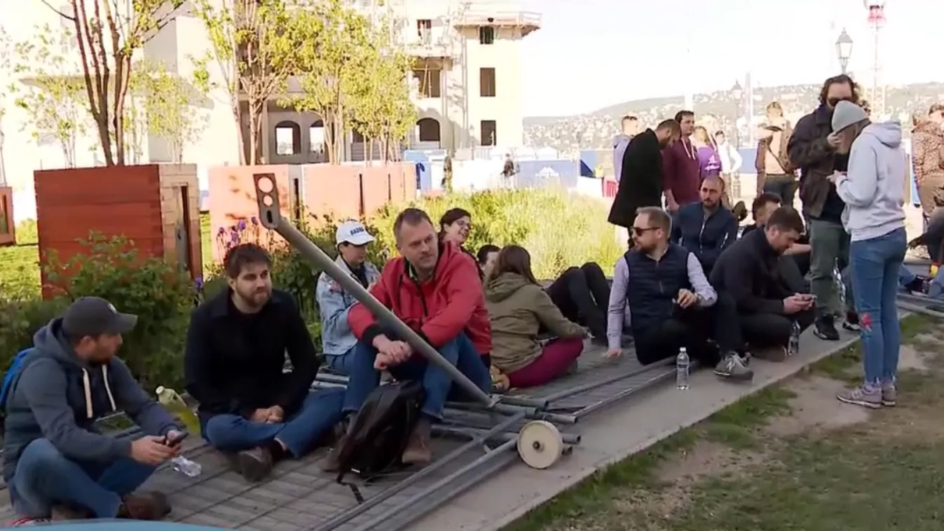 Rendbontás: hatodszorra bontotta le a kordonokat a Momentum