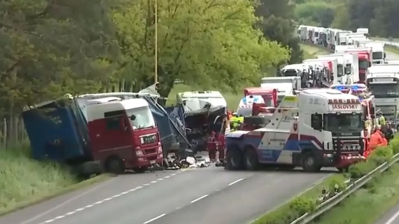 A magyar autóbusz utasai közül tizennyolcan hazaérkeztek Magyarországra